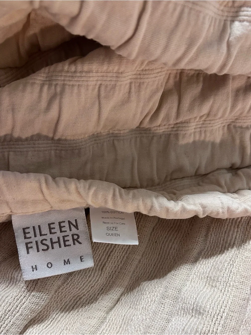 RARE Eileen Fisher Home queen rippled on front . Cotton quilt. Heirloom quality